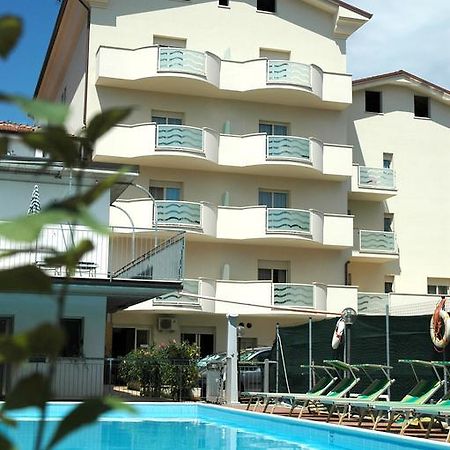 Hotel Roma Residenza Cervia Eksteriør billede